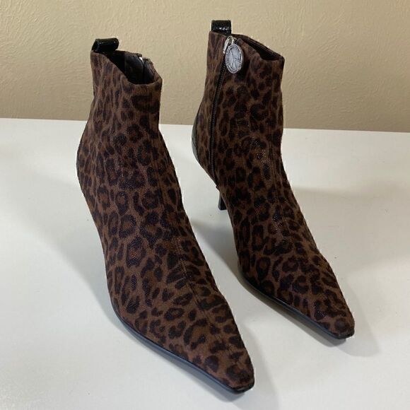 DONALD PLINER 5 leopard print brown booties EUC - Picture 1 of 16